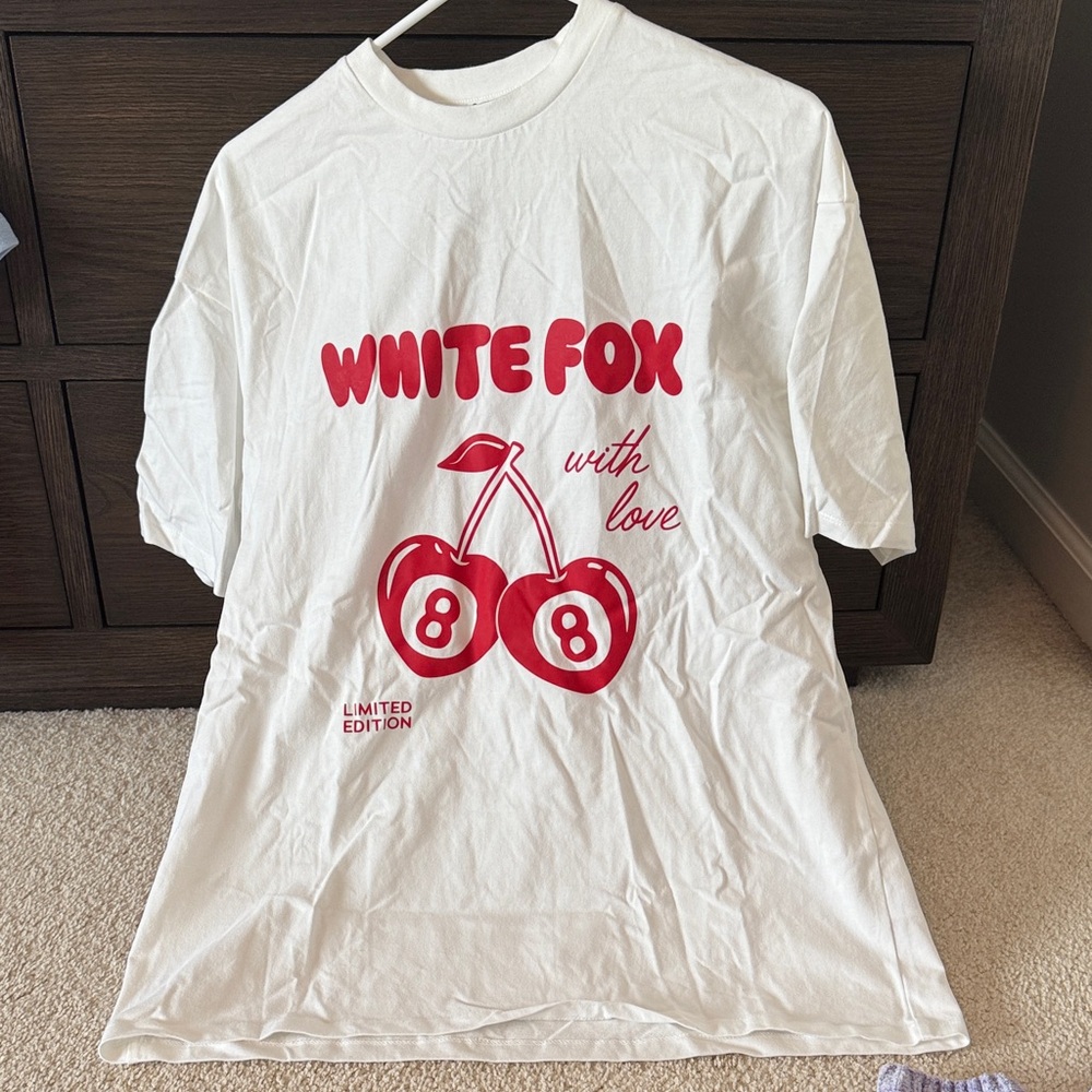 White Fox Graphic T-Shirt XS/S
